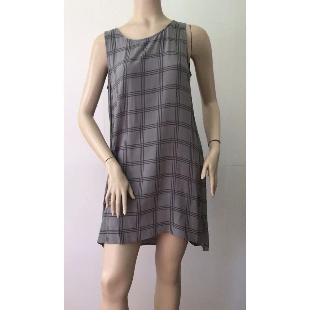 EILEEN FISHER (Size S) 100% Silk Sleeveless Shift Dress, Gray
